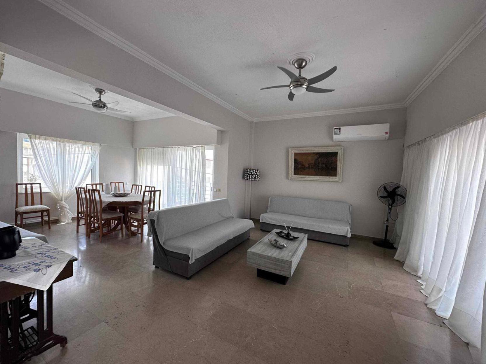 Beach Front Apartment Nea Palatia Esterno foto