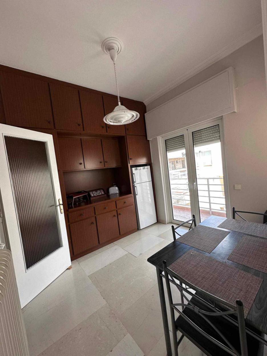 Beach Front Apartment Nea Palatia Esterno foto